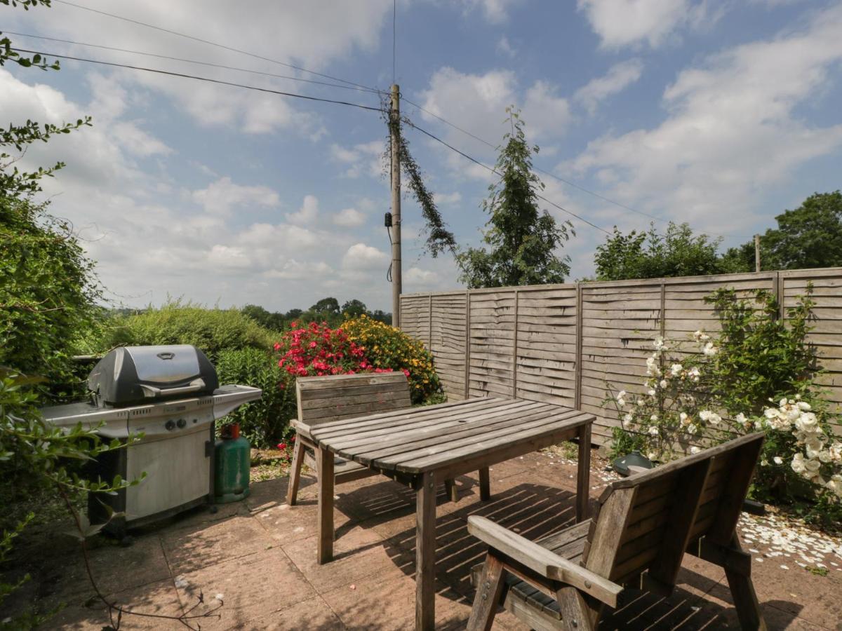 Wheelbarrow Cottage Stoke Prior  Esterno foto